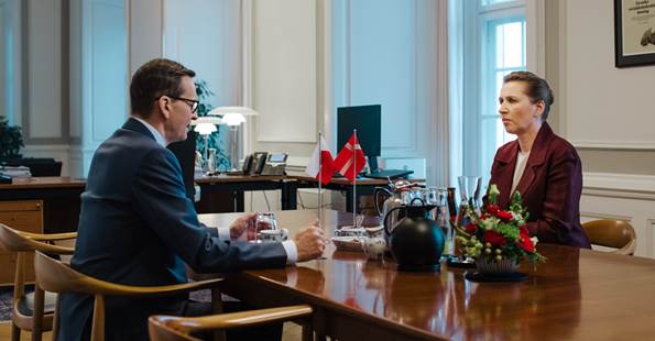 Statsminister Mette Frederiksen og Polens premierminister Mateusz Morawiecki