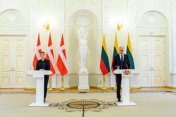 Statsminister Mette Frederiksen holder pressekonference med Litauens præsident Gitanas Nausėda.