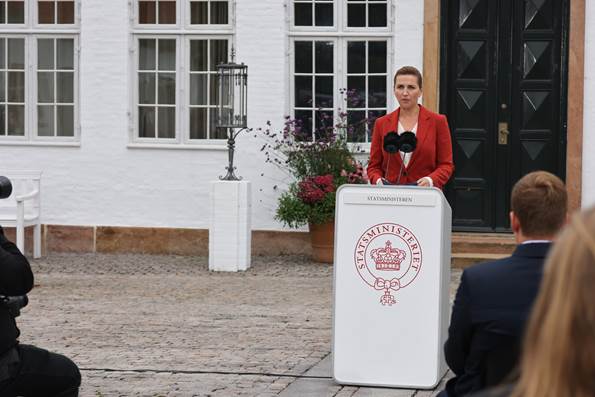 Statsminister Mette Frederiksen ved pressemødet på Marienborg, hvor hun udskrev valg den 5. oktober 20222. Foto: Statsministeriet.