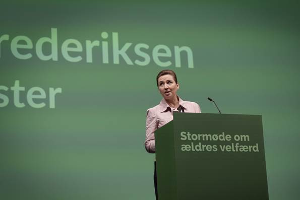 Statsminister Mette Frederiksen holder tale
