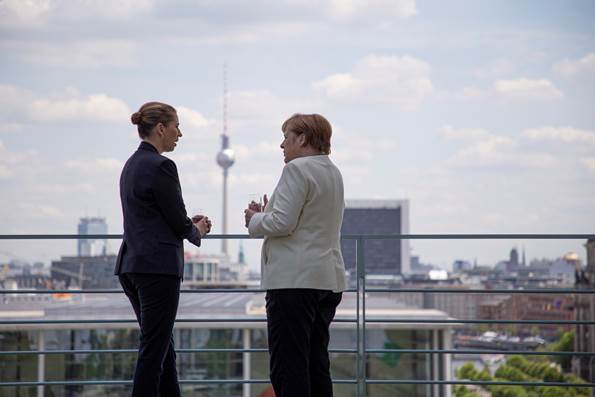 Statsminister Mette Frederiksen og Merkel Berlin 